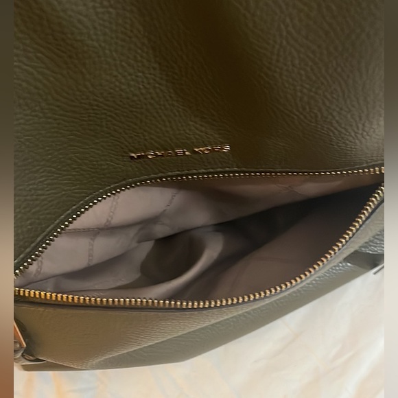 Mk backpack purse - Picture 5 of 6